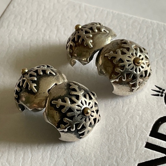 A pair of Pandora tow tone clasps 14k gold and silver - Picture 2 of 4